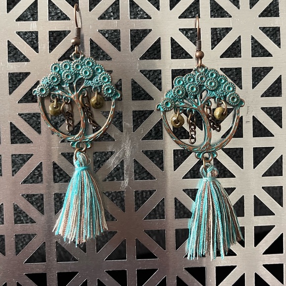 Jewelry - Boho Tassel dangle earrings.